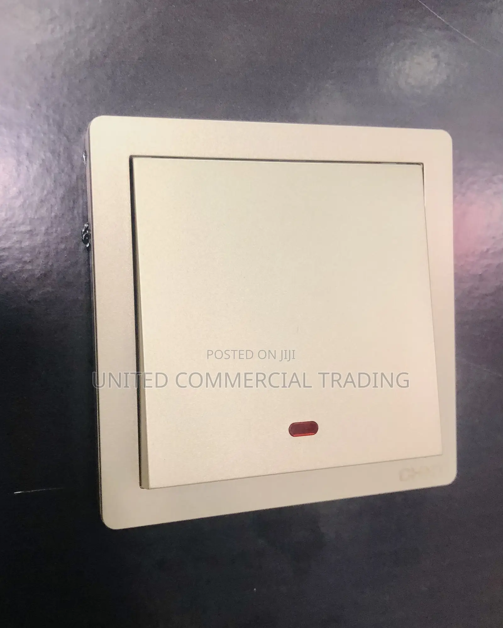 Switch (20A) Gold