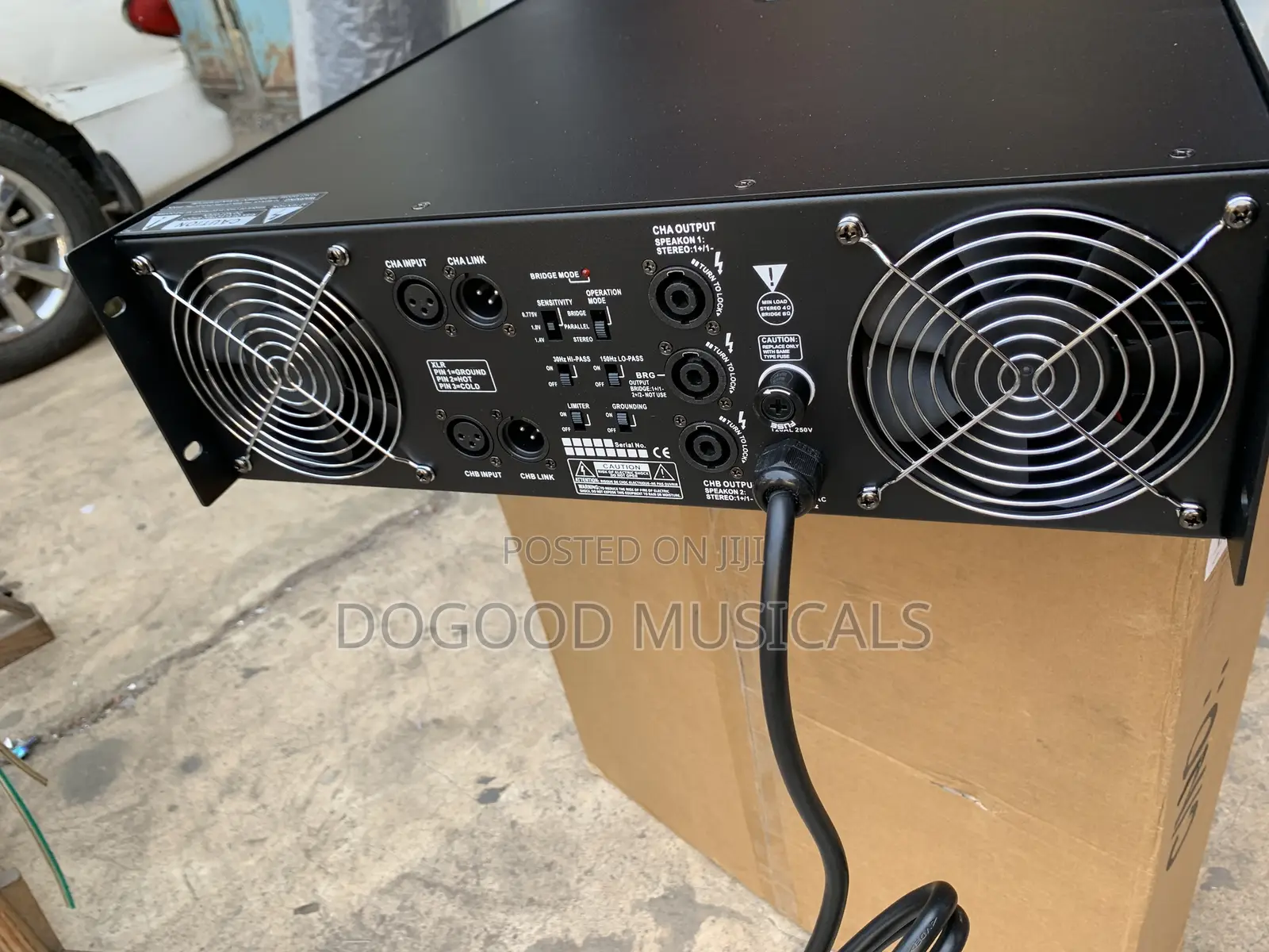 Peavey Cs8000 Professional Power Amplifier