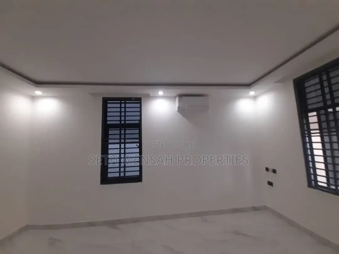 4bdrm House in Skm, East Legon for sale