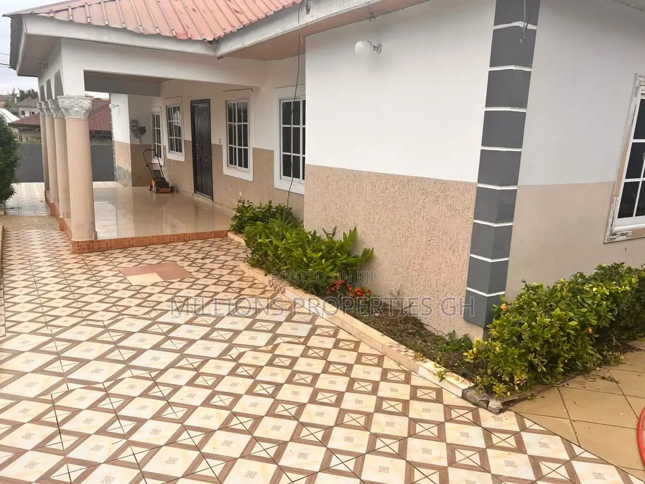4bdrm House in Millions Properties, Kumasi Metropolitan for rent