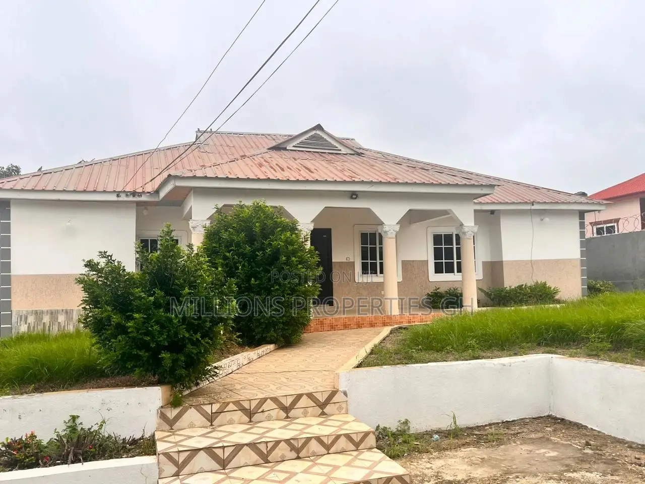 4bdrm House in Millions Properties, Kumasi Metropolitan for rent