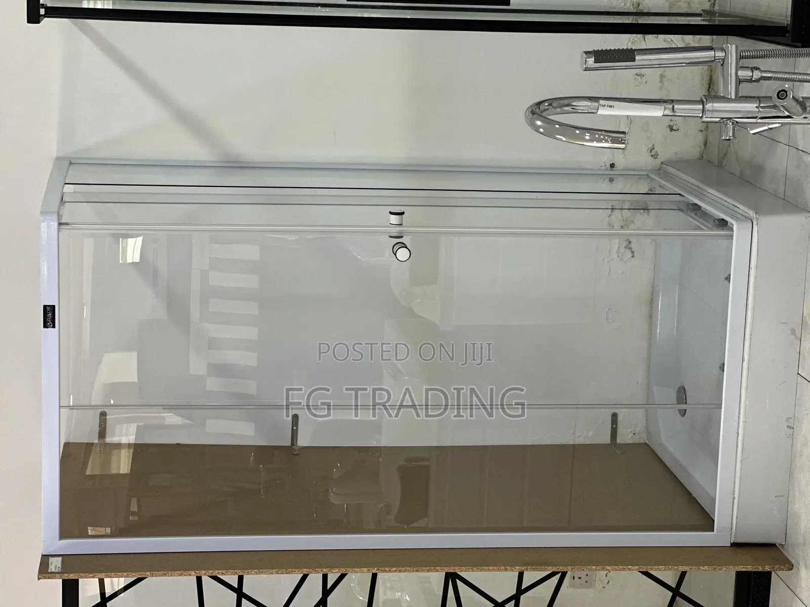 Frosted Bathroom Glass - Shower Cubicle - Plain Glass Room