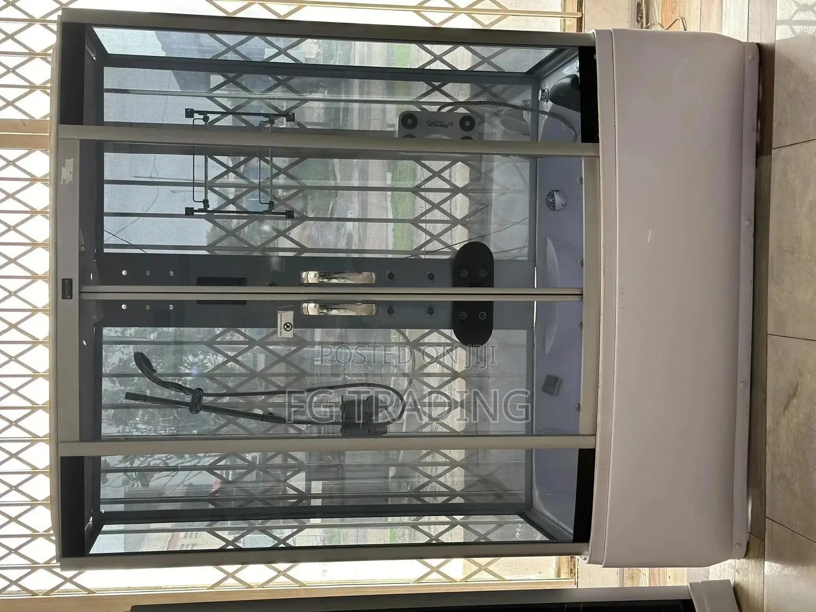 Shower Booth - Bathroom Cubicle - Glass Cubicle
