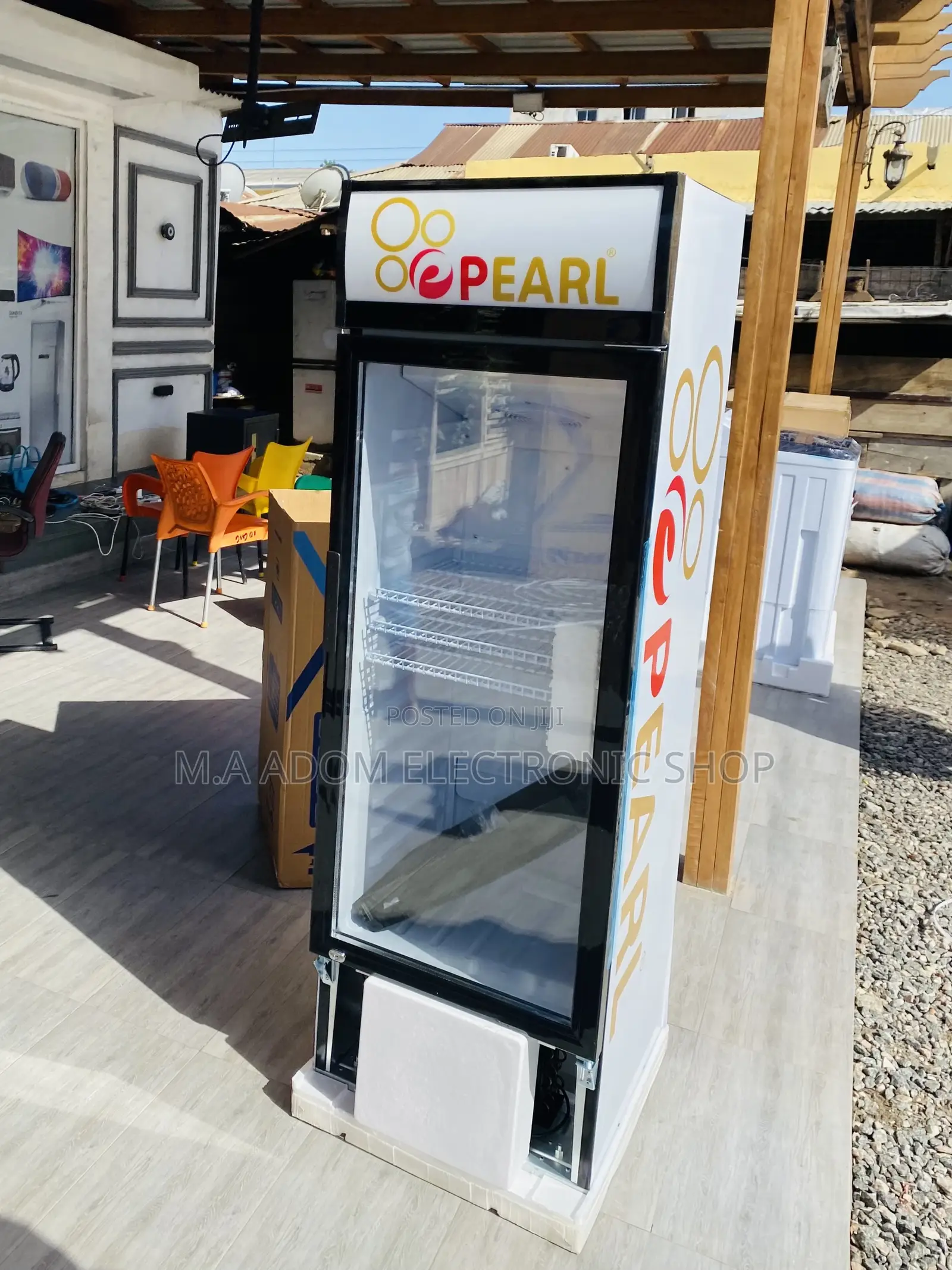 Fast Chilling Pearl PCV-316 Single Door Display Fridge.