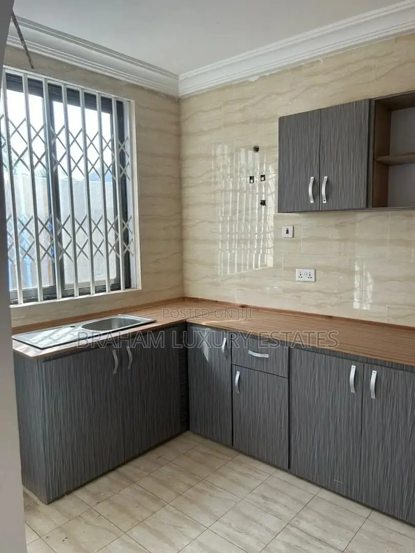 2bdrm Apartment in Shalom Sport, Lashibi for rent
