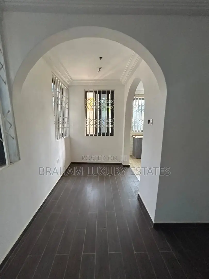 2bdrm Apartment in Shalom Sport, Lashibi for rent