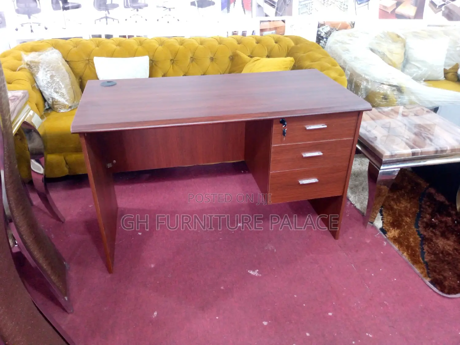 Office Desk With Drawer