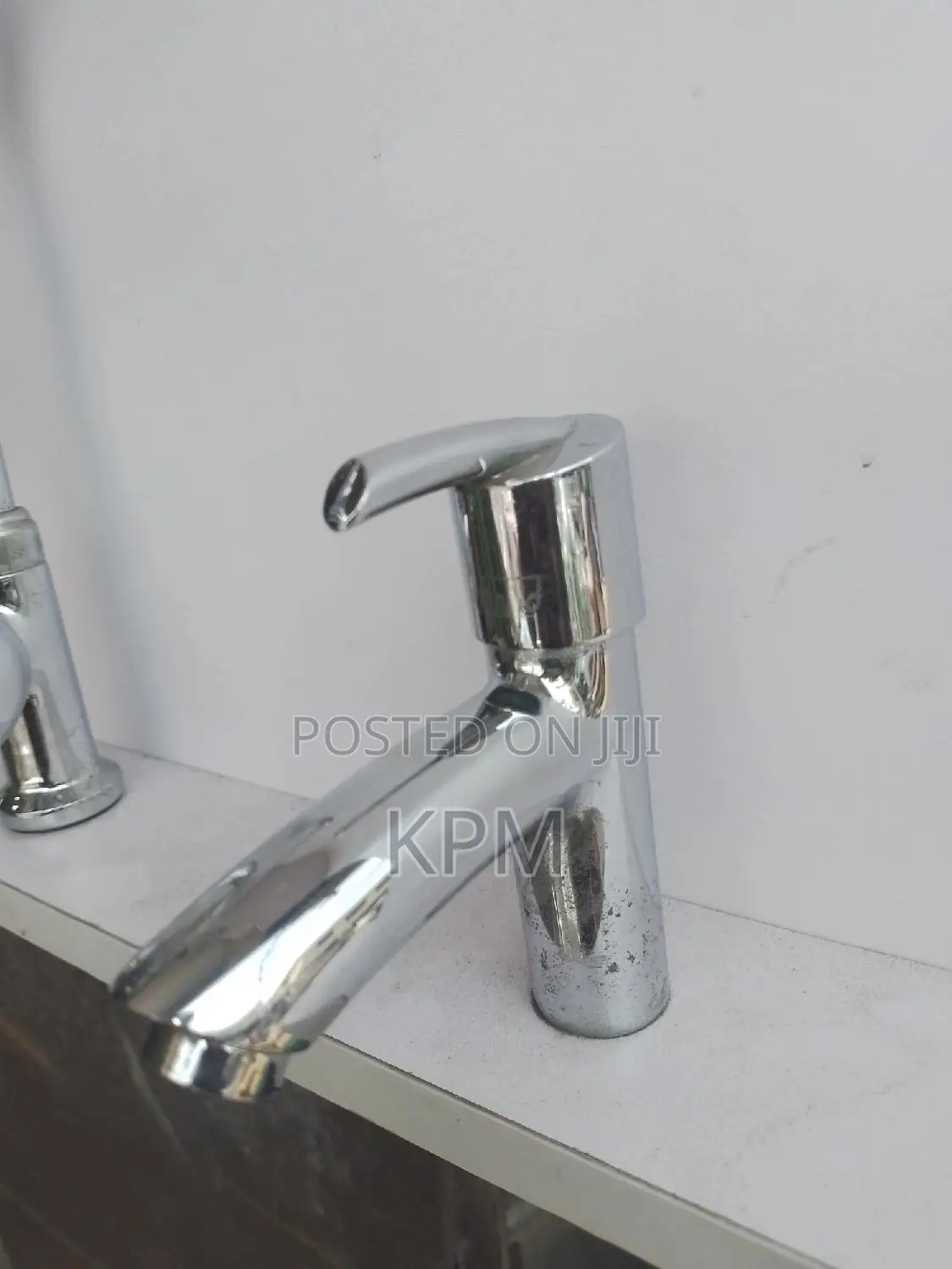 Original Donald Wash-Hand Basin Tap Lifted