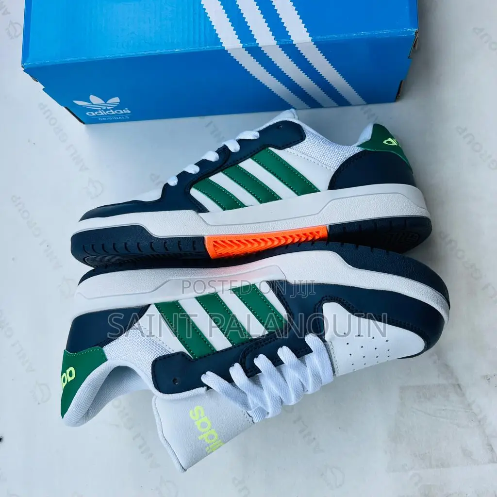 Adidas Sneaker