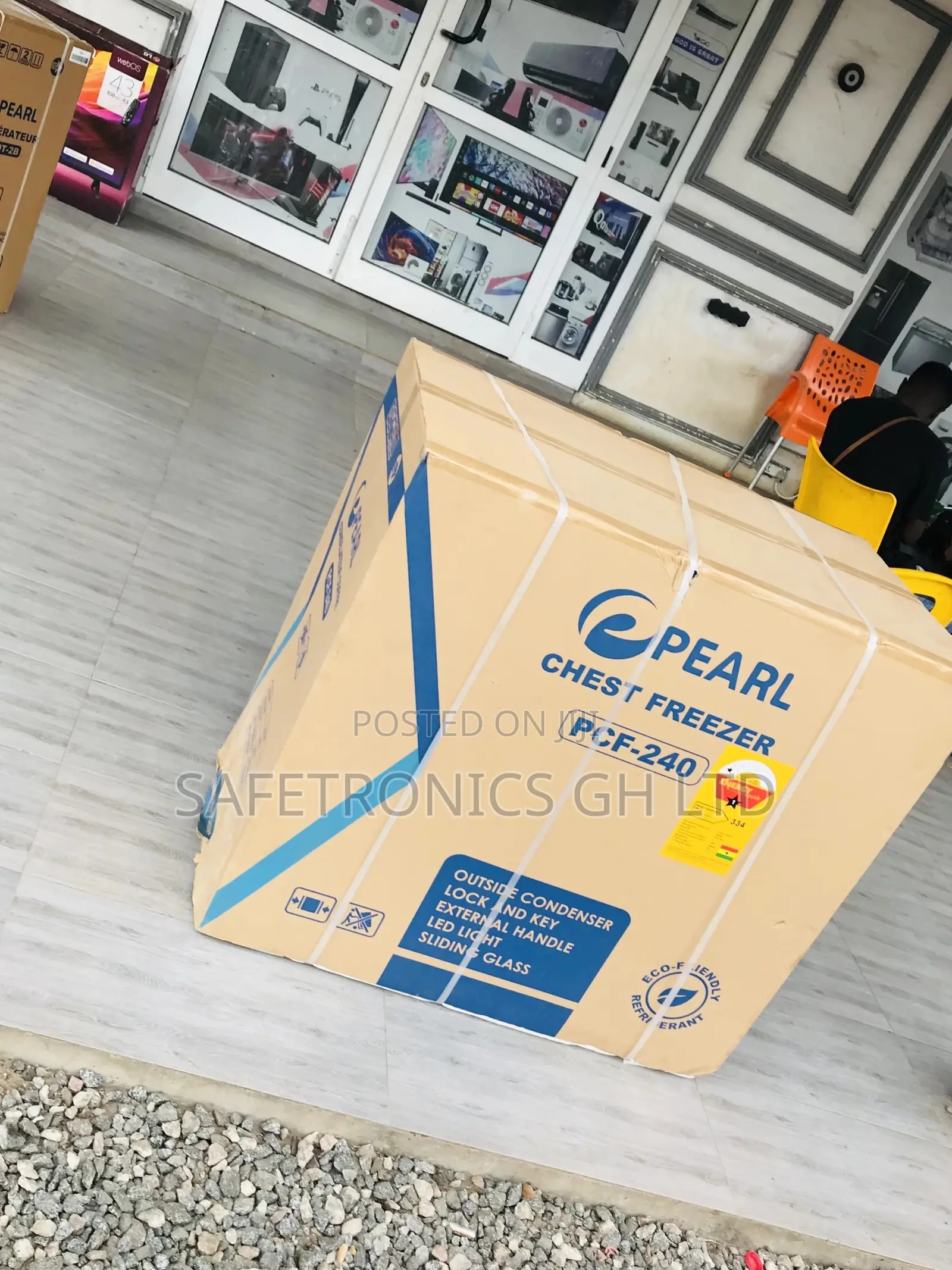 Original Chestfreezer Pearl PCF-240 Singledoor 200 Liters