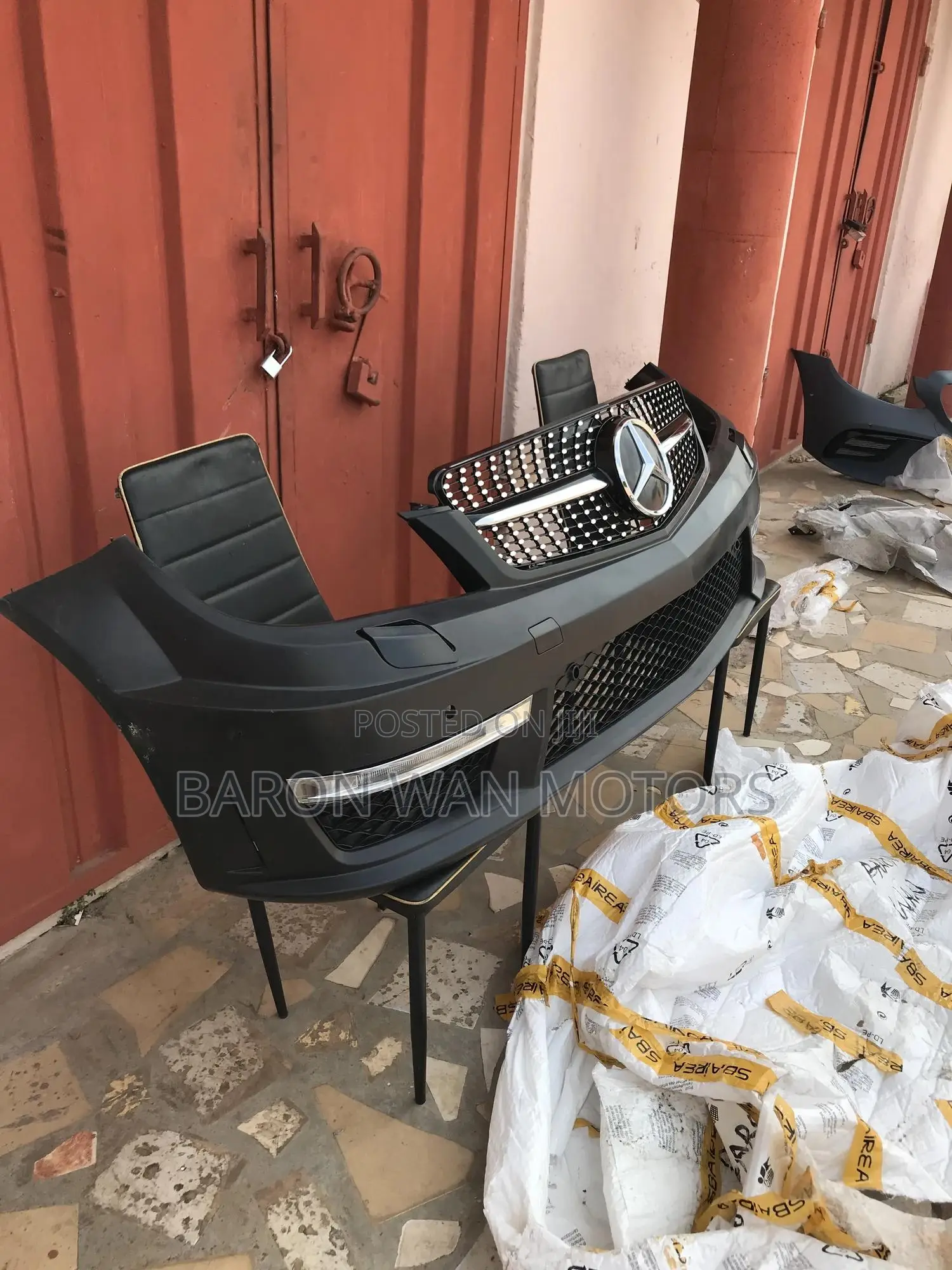 W204 Amg Bumper C63 Available