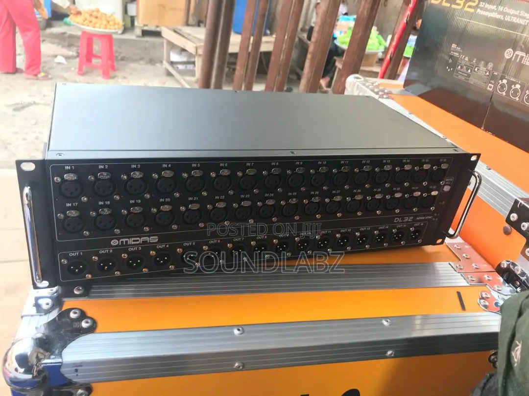 Midas Dl32 32-Input / 16-Output Stage Box