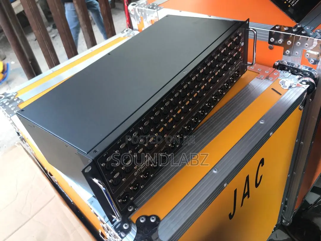 Midas Dl32 32-Input / 16-Output Stage Box