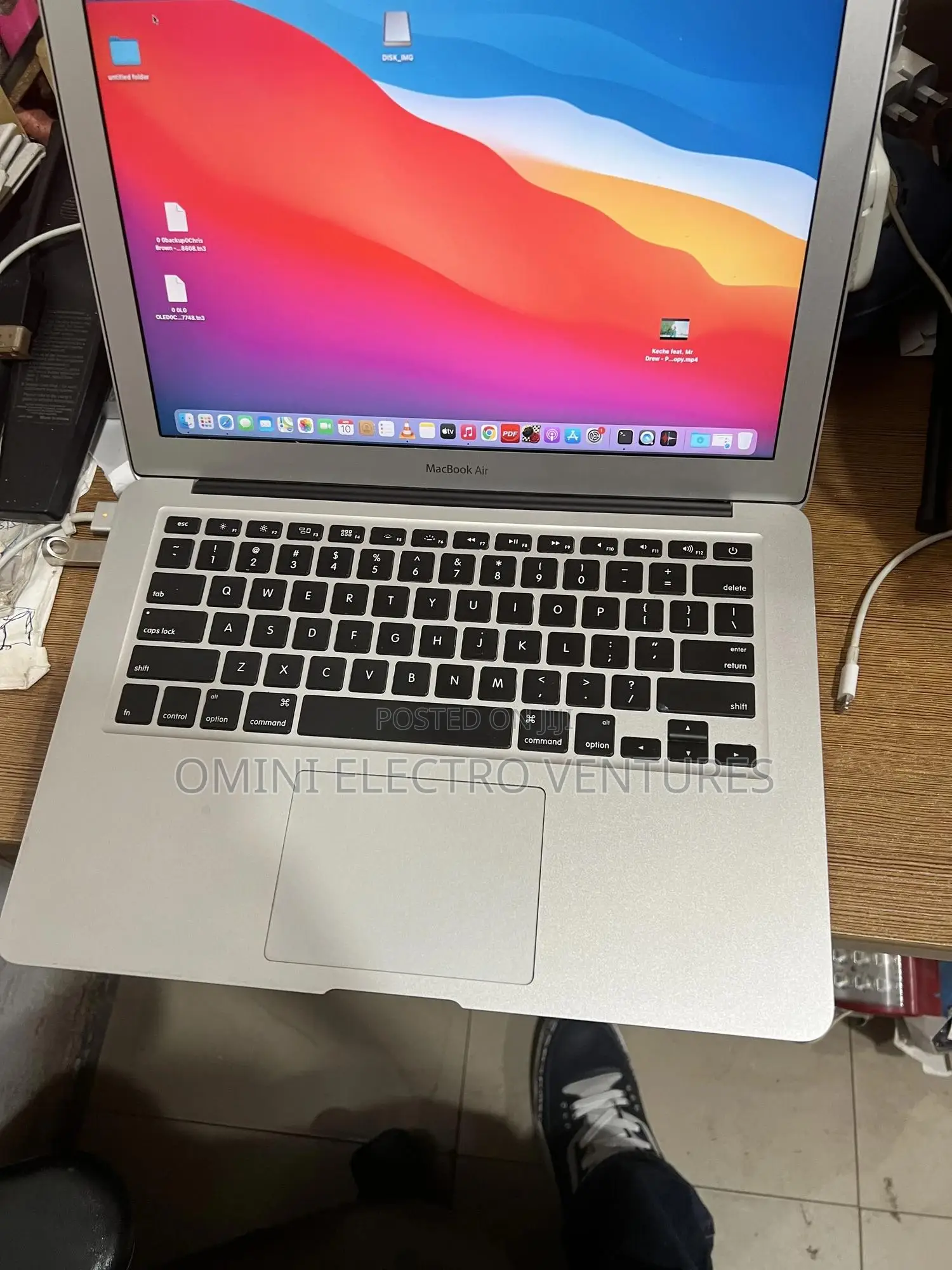 Laptop Apple MacBook Air 4GB Intel Core I5 HDD 128GB
