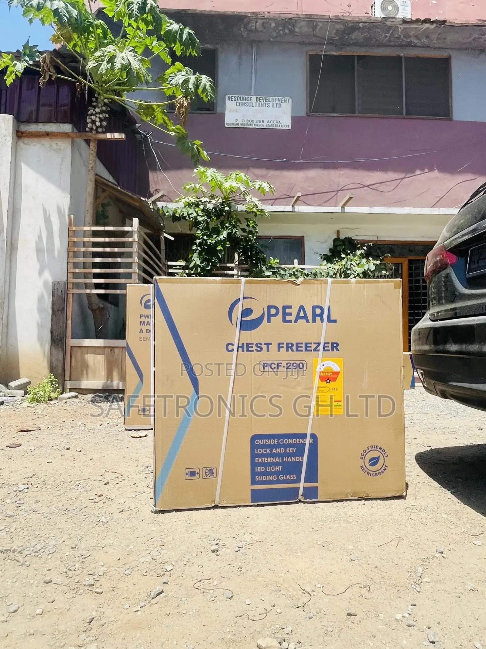 Pearl 251 Liters Singledoor PCF-390 Electric Chestfreezer