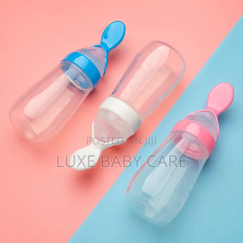 Silicone Squeeze Feeding Bottle With Spoon