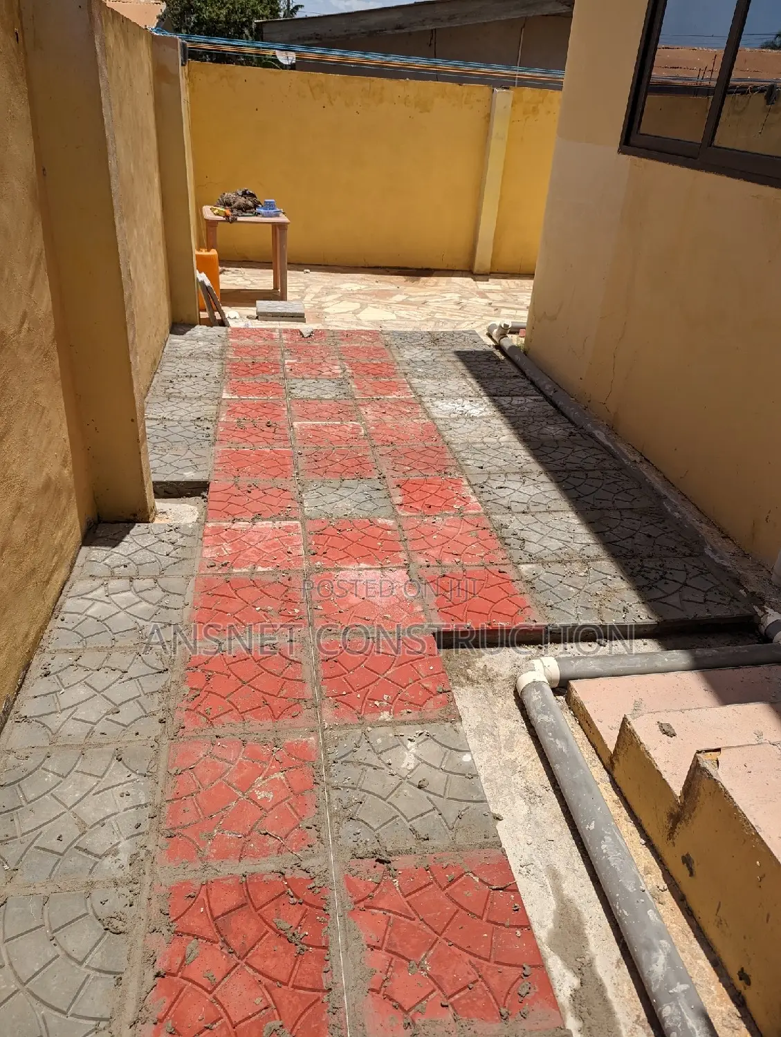 Pavement Tiles and Slabs Installation