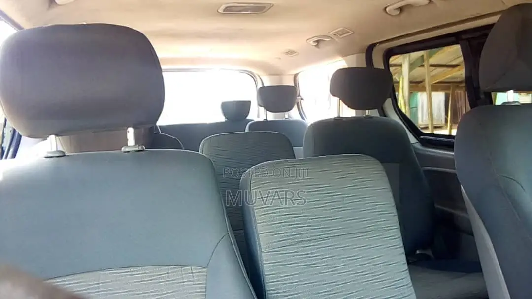Car Rental in Ghana, Hyundai H1 -10 Seater Bus