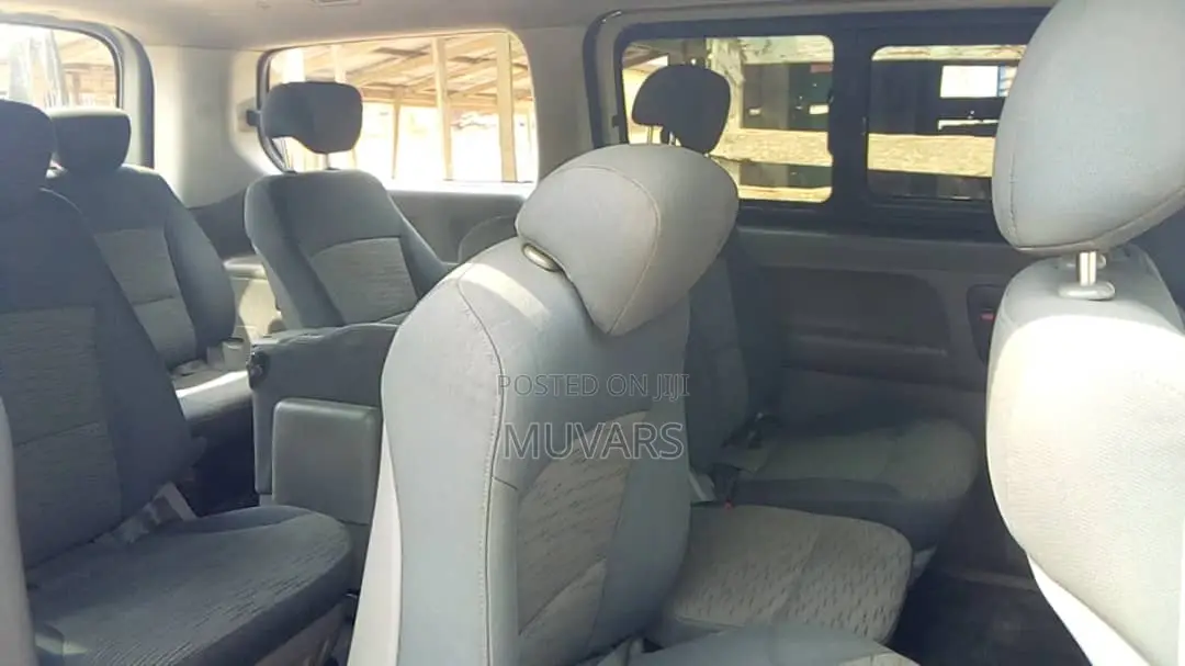 Car Rental in Ghana, Hyundai H1 -10 Seater Bus