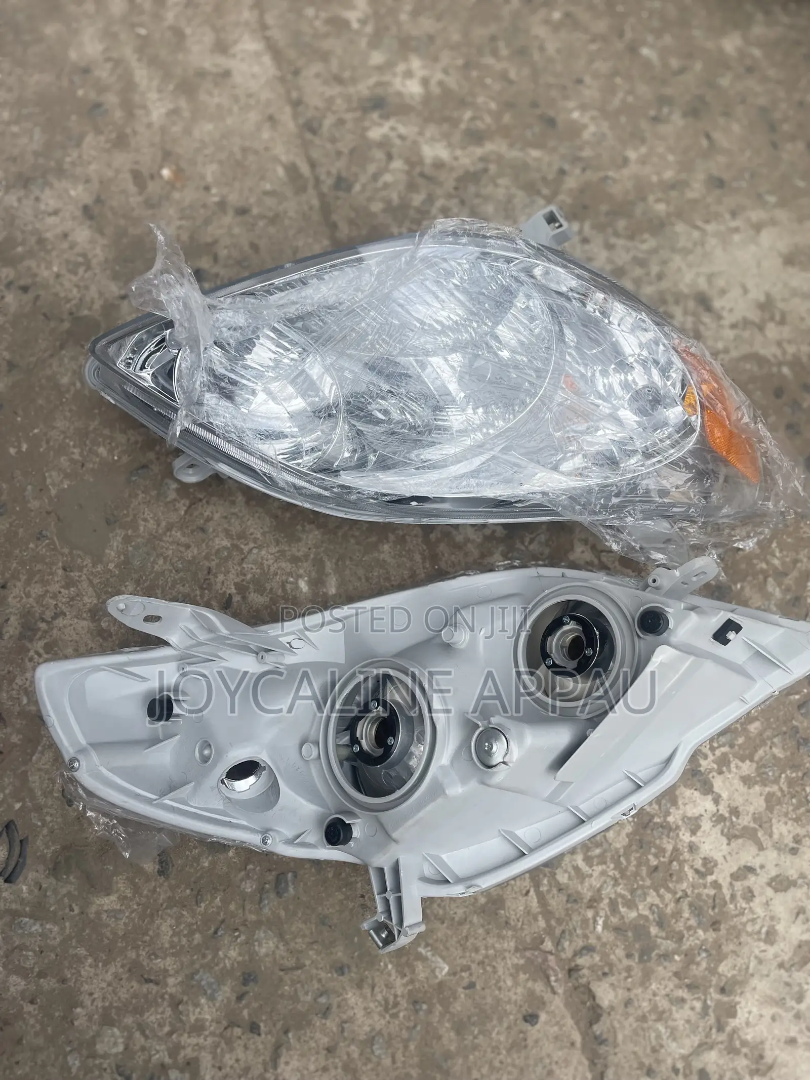 Toyota Matrix 2007 Headlight
