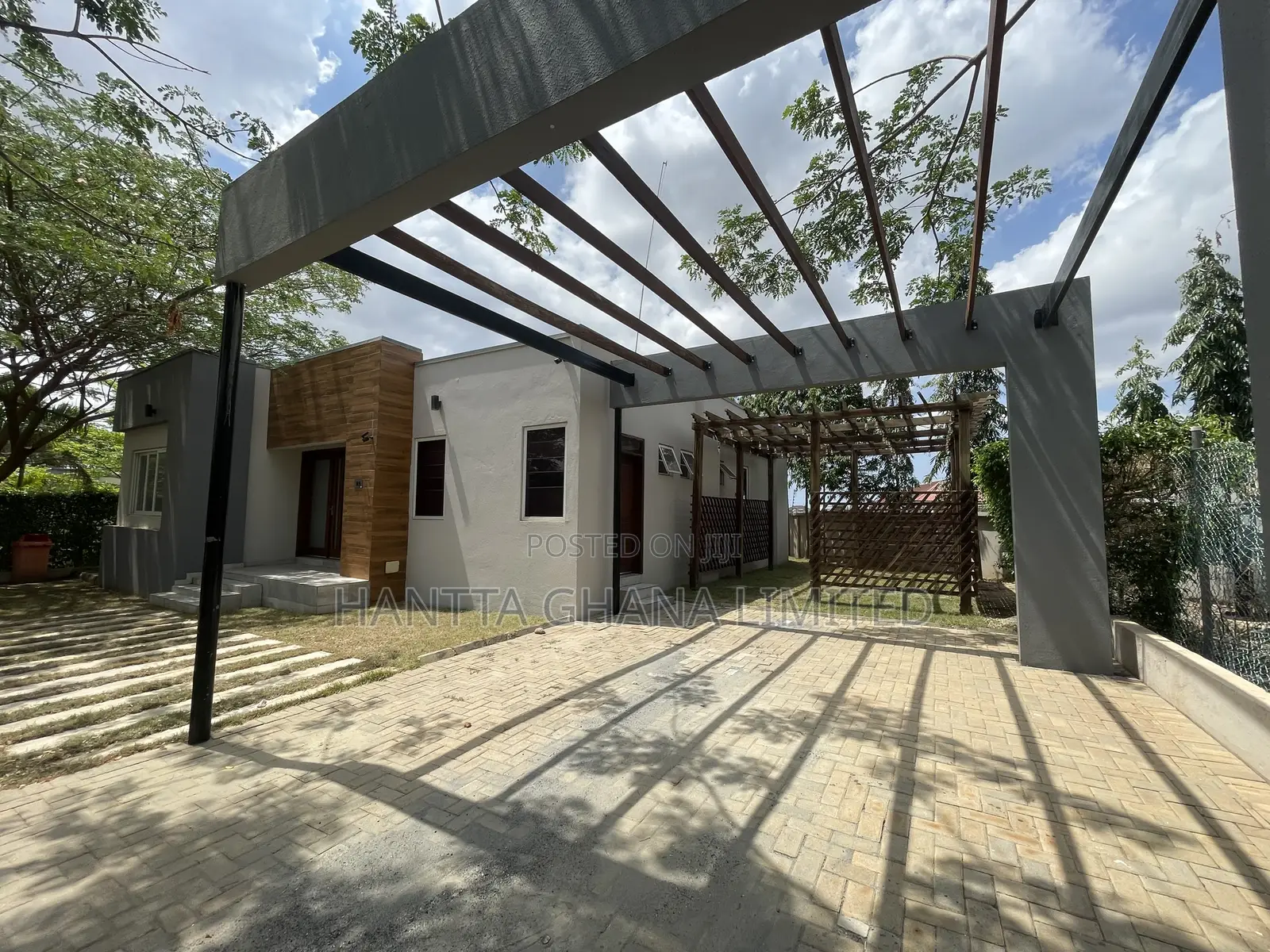3bdrm House in East Legon Hills for rent