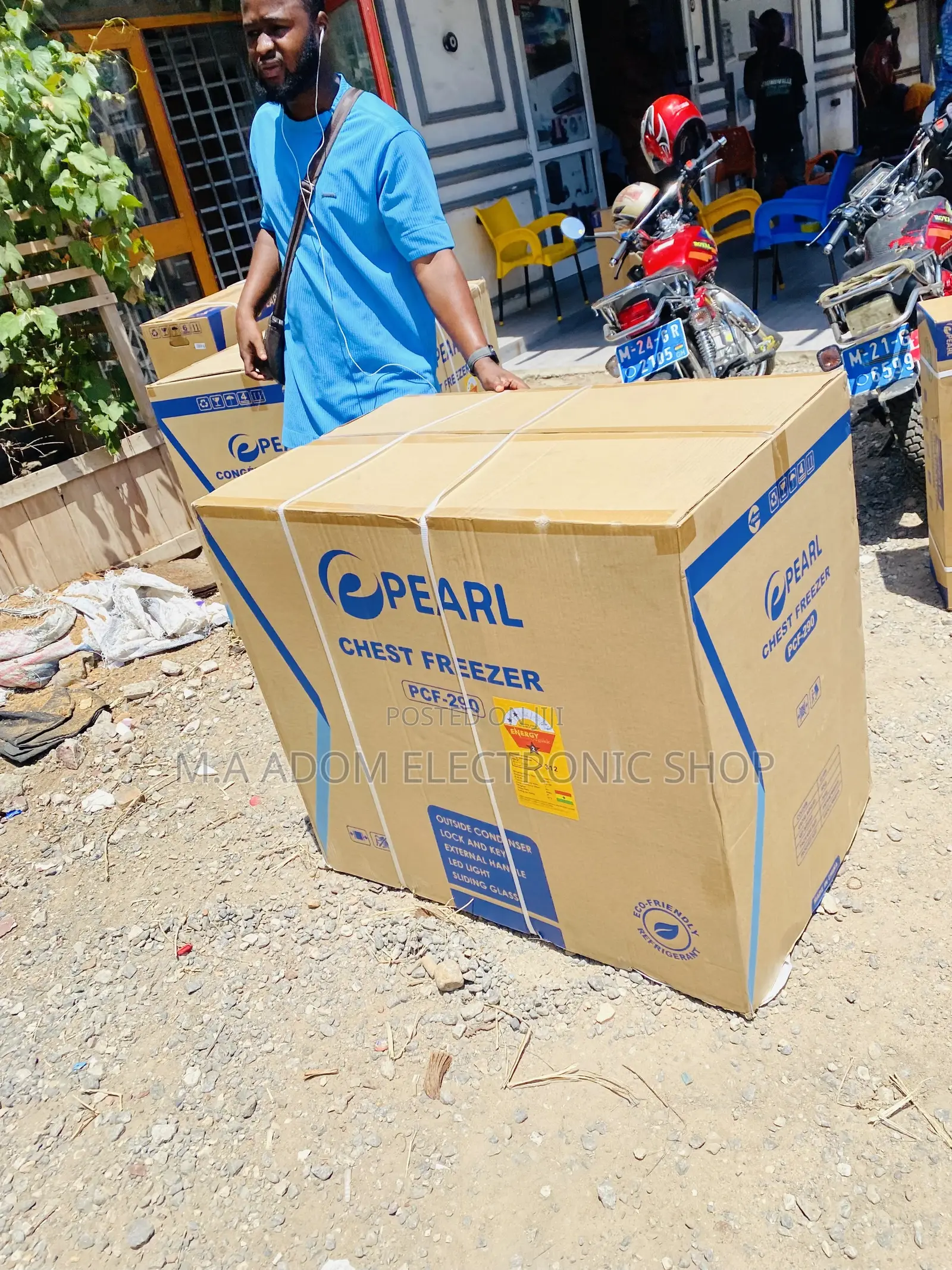 Quality Yet Affordable Pearl PCF-290 Single Door Freezer.