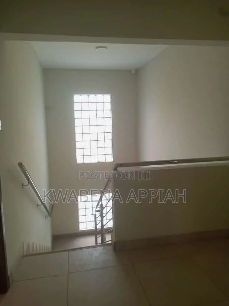 3bdrm Block of Flats in Mark Estate At, Kumasi Metropolitan for rent