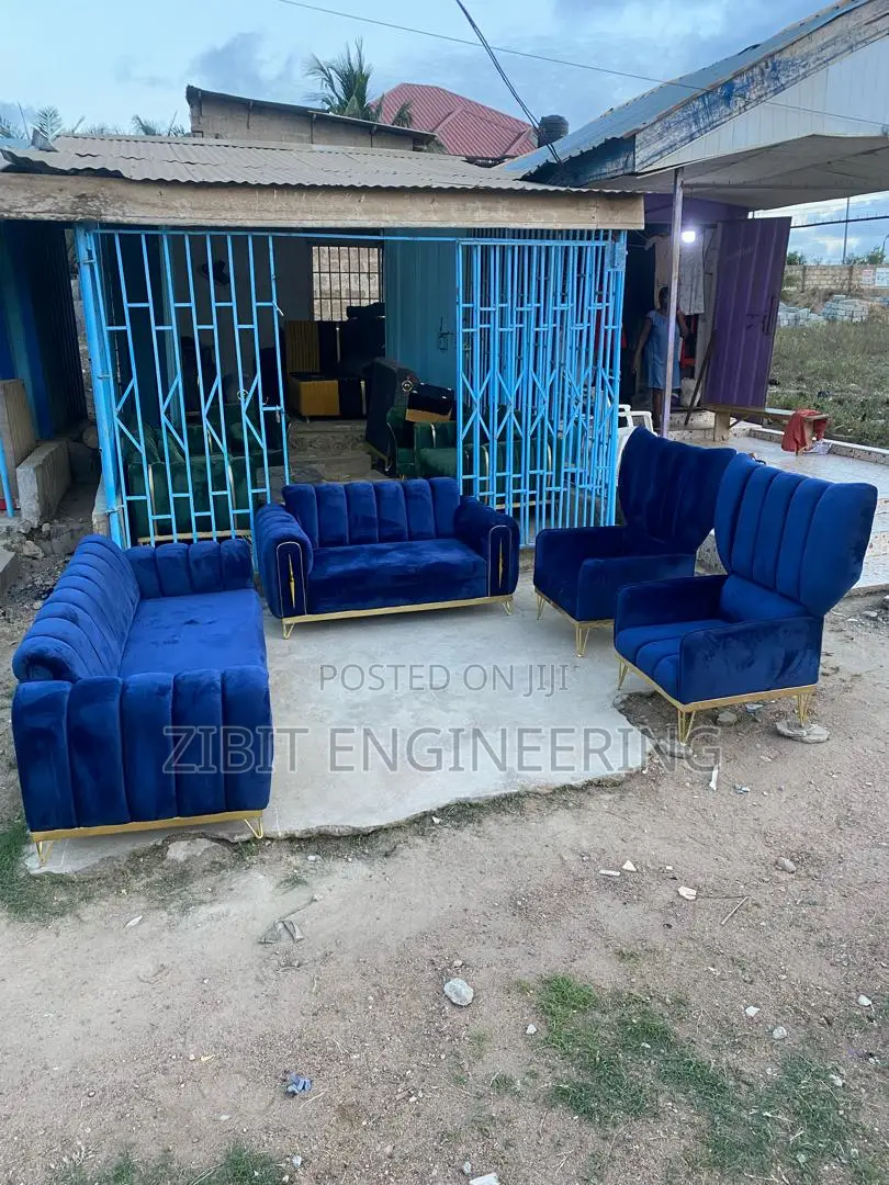 Mordern Sofa Set