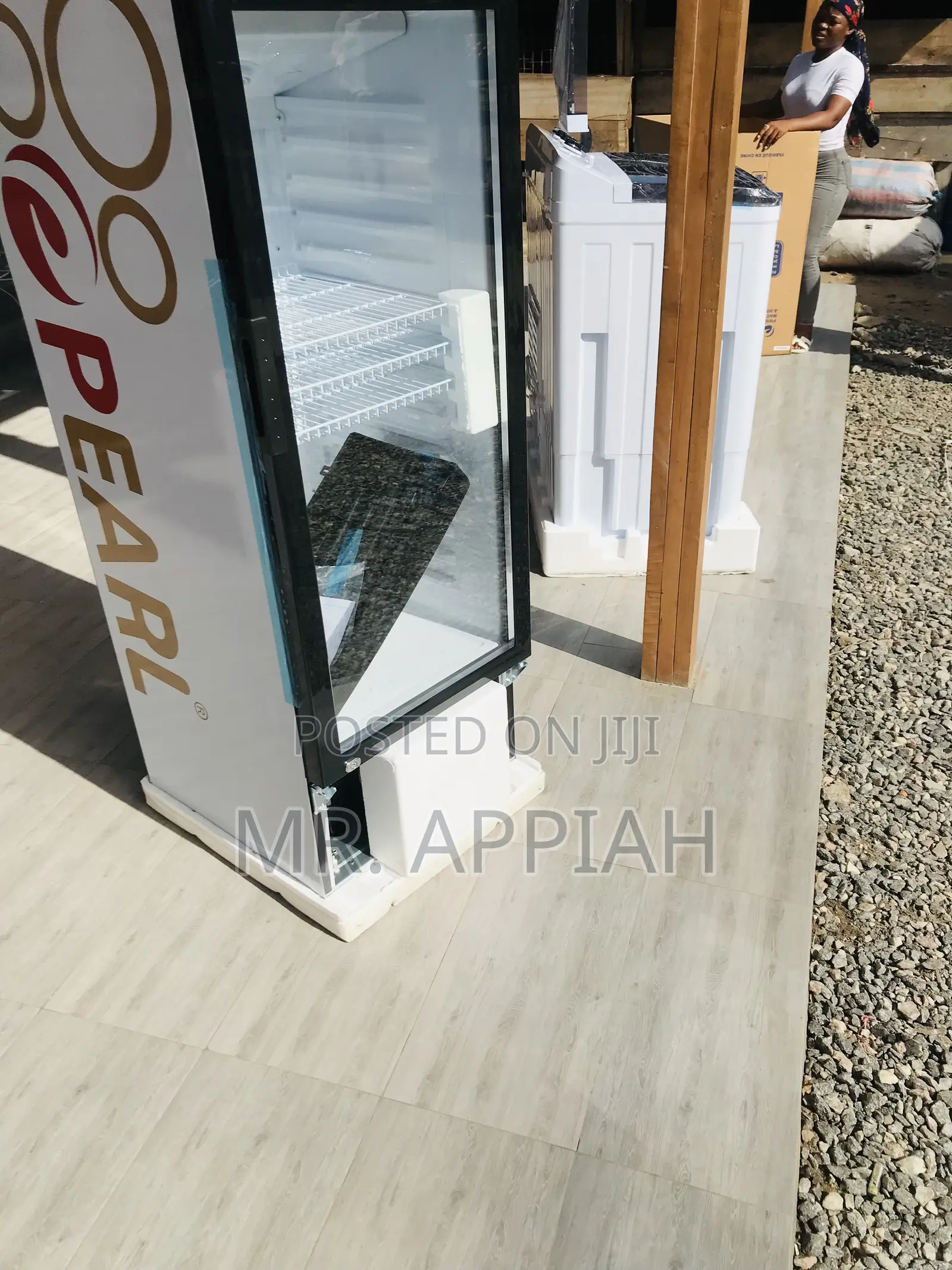 Latest and Affordable Pearl PVC-316-2b1 Door Display Fridge
