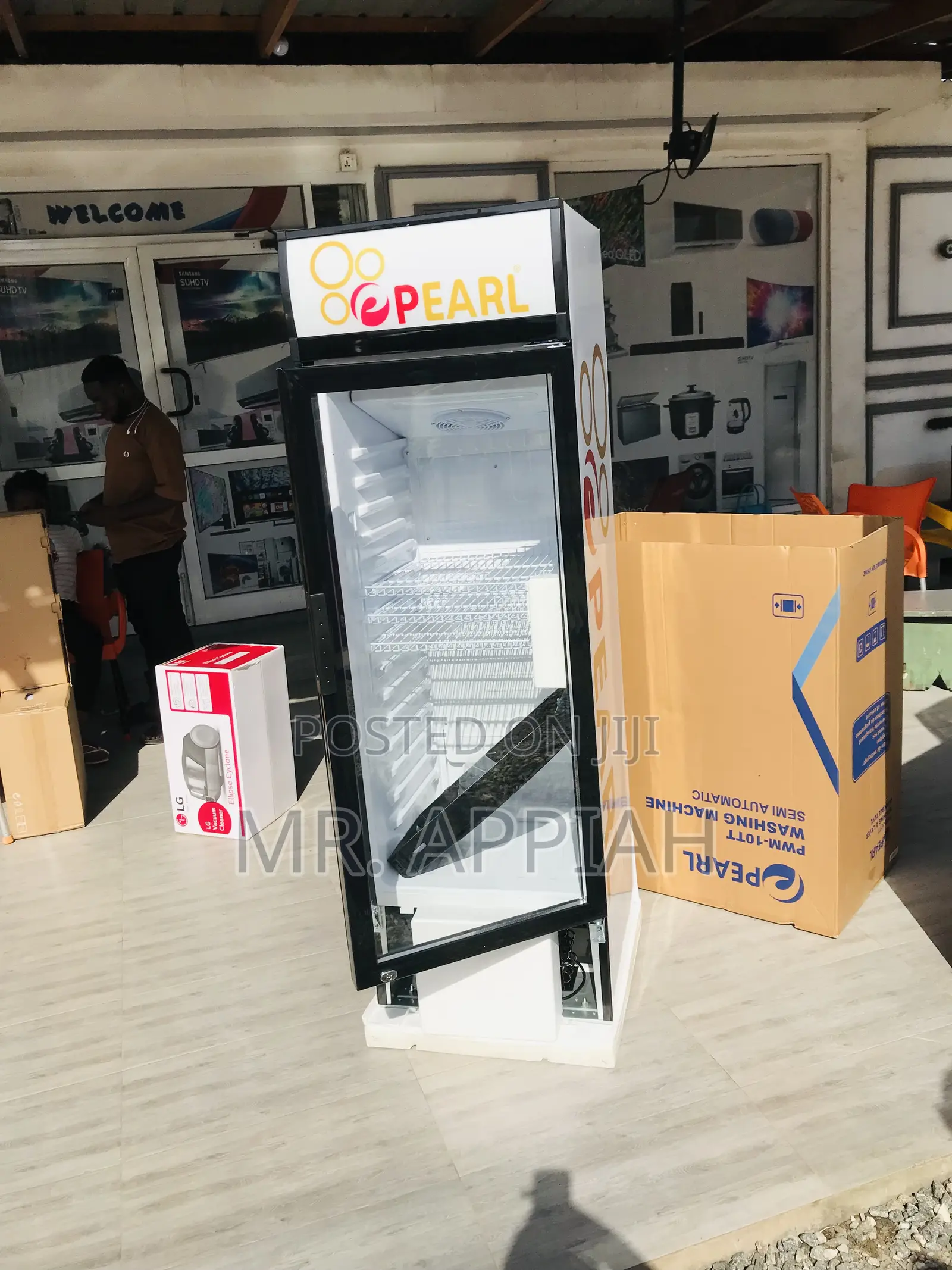 Sleek Design Pearl PVC-316-2b Single Display Fridge.