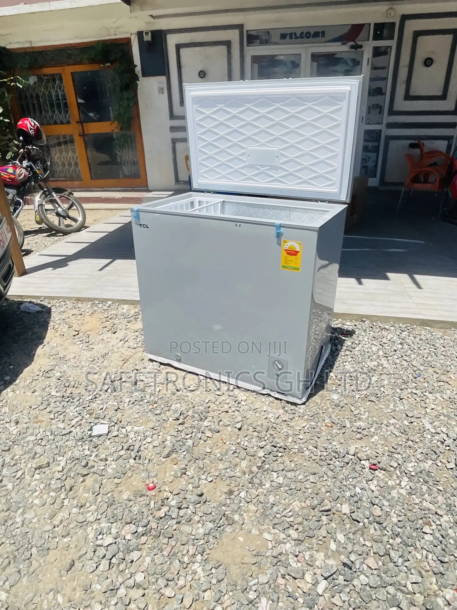 Gray Singledoor Lasting Electric TCL 208 Chestfreezer