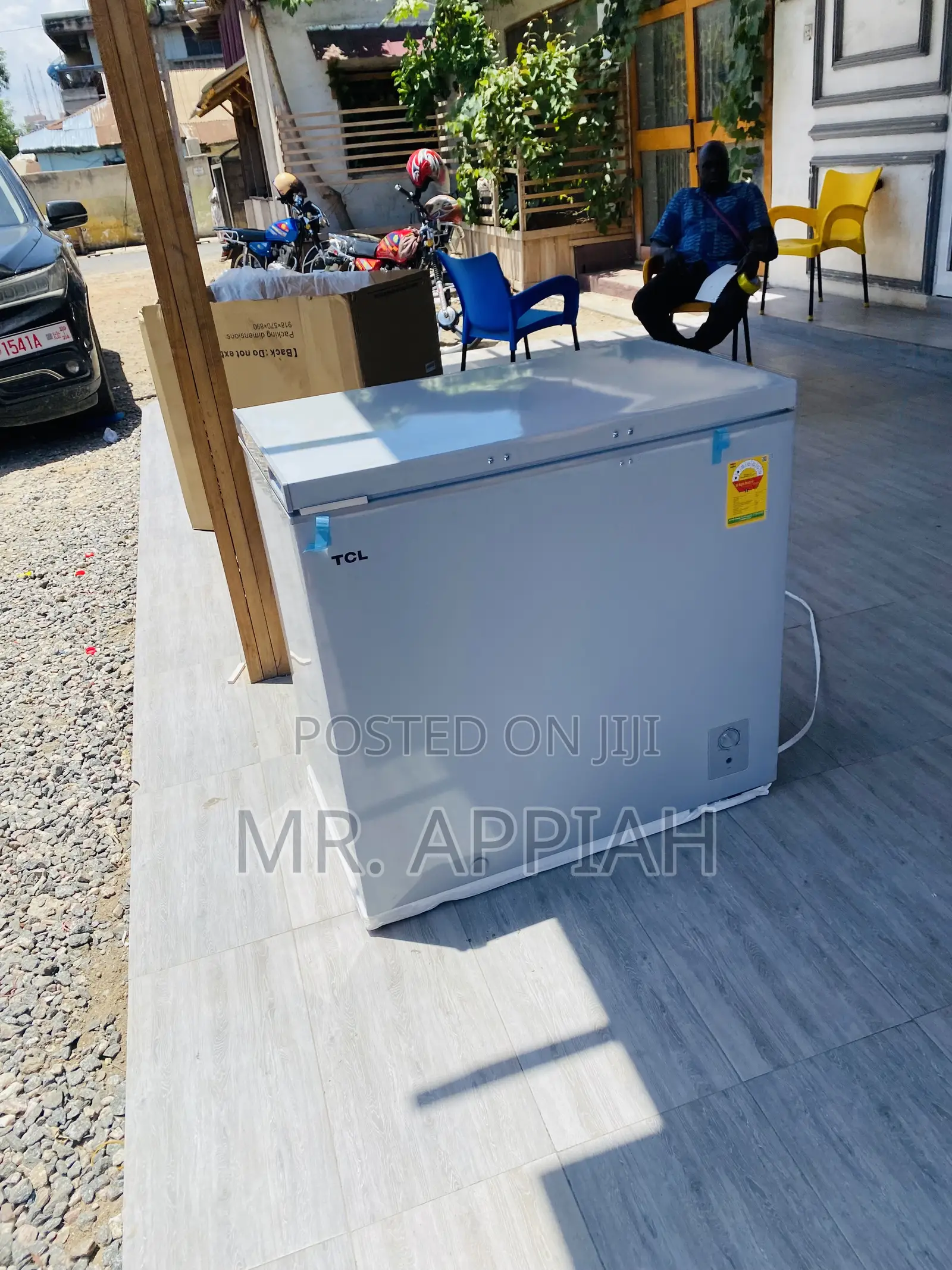 Energy Saving TCL 280 Single Door Chest Freezer.