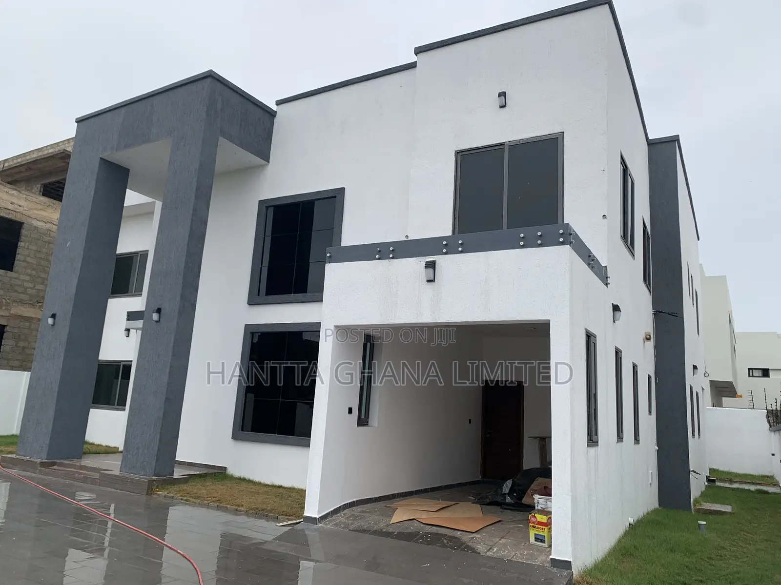 5bdrm House in Adjiringanor, East Legon for sale