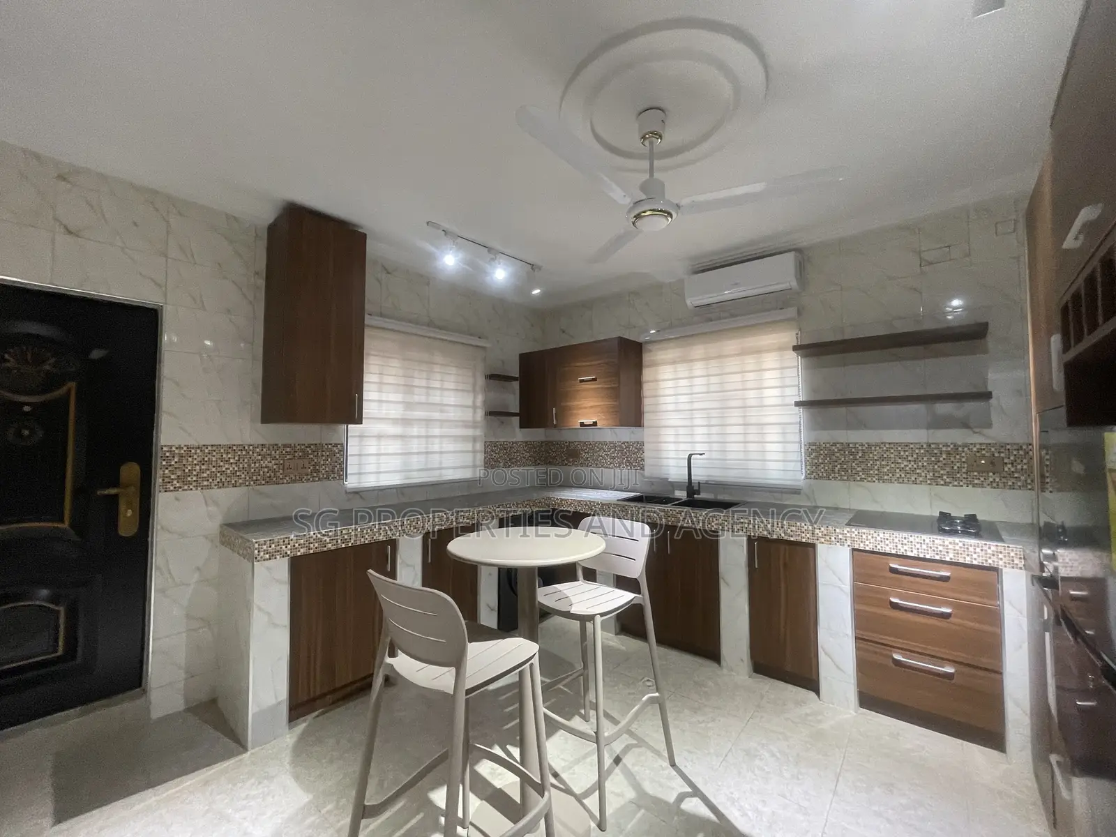 Furnished 3bdrm House in 12Th Hfc Estate, Spintex for rent