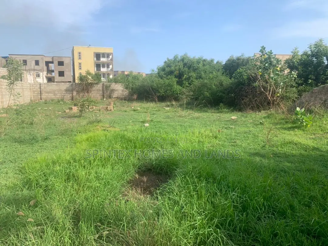 One Plot for Sale in Lashibi, Size 70/100