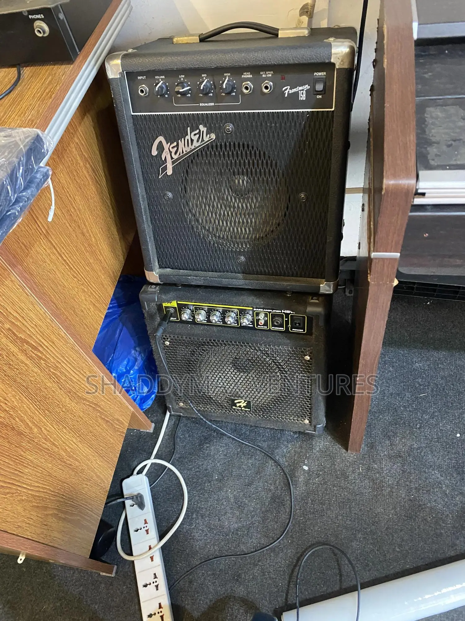Fender Frontman 15B Bass Combo