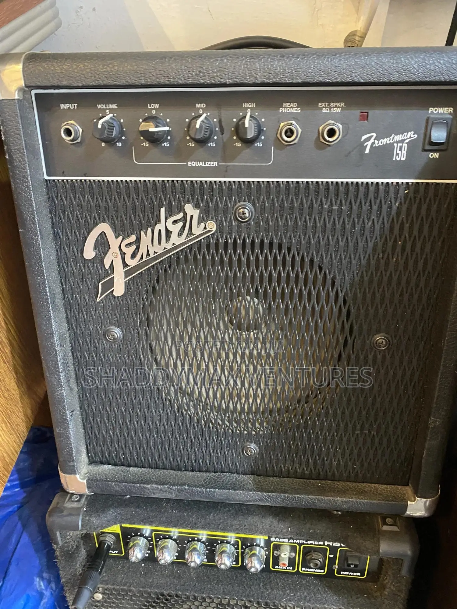 Fender Frontman 15B Bass Combo