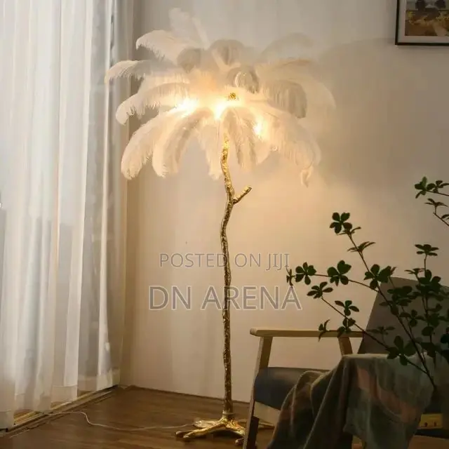 Luxury Elegant Ostrich Feathers Floor Lamp
