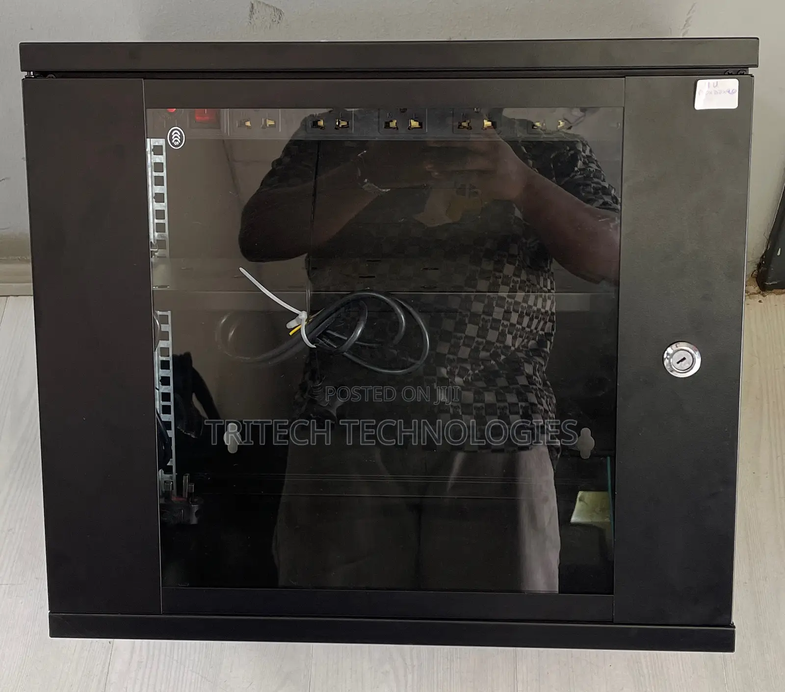 9u Cabinet 520x350x450 With Fan Pdu Tray
