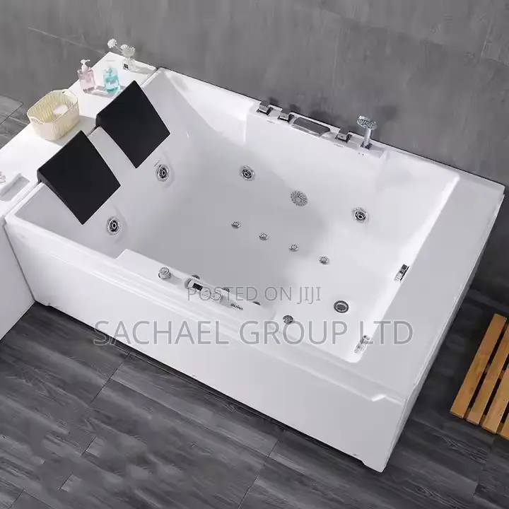 Luxurious Double Person Jacuzzi Bath
