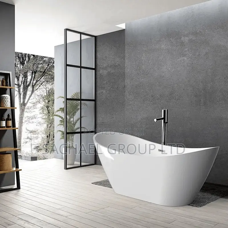 Ceramic Bathtub With Freestand