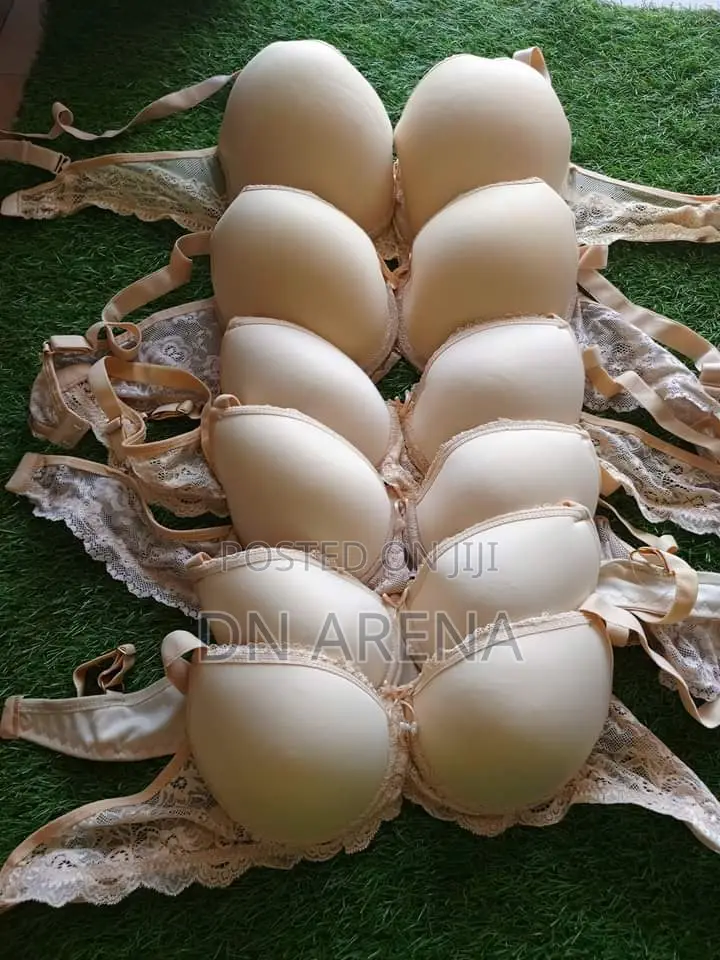 Smooth Bra Gh420 a Dozen of 12 Pieces.