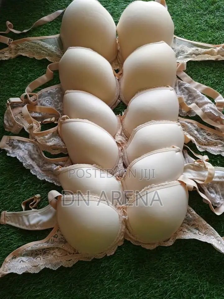 Smooth Bra Gh420 a Dozen of 12 Pieces.