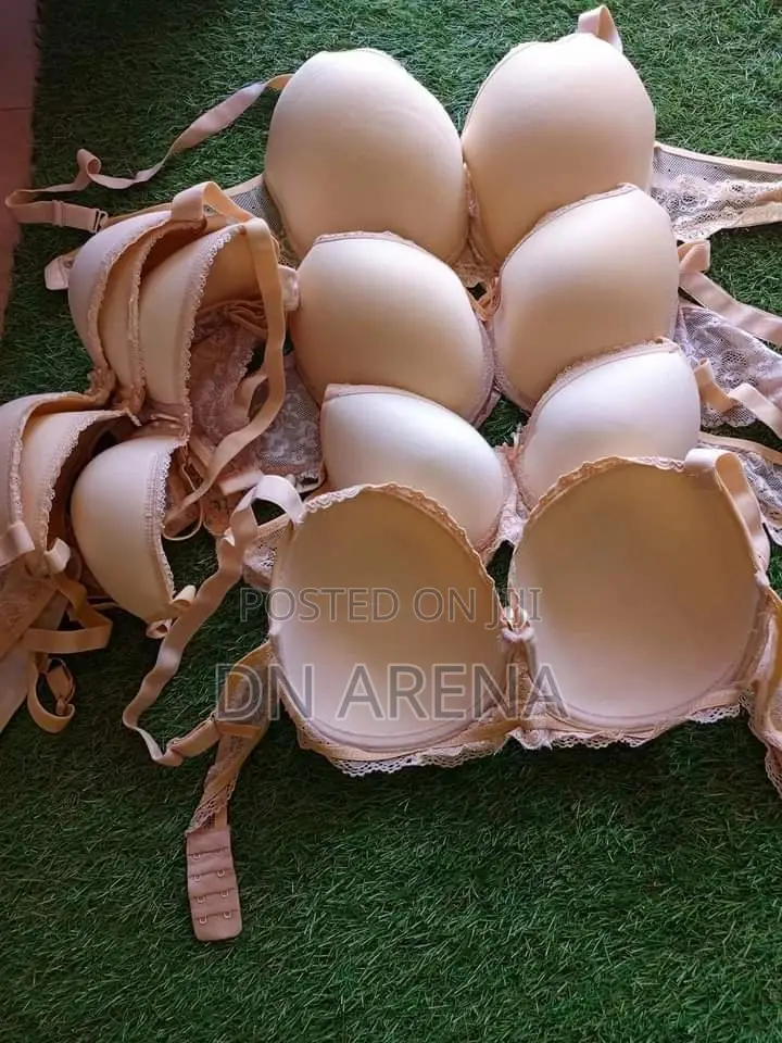 Smooth Bra Gh420 a Dozen of 12 Pieces.