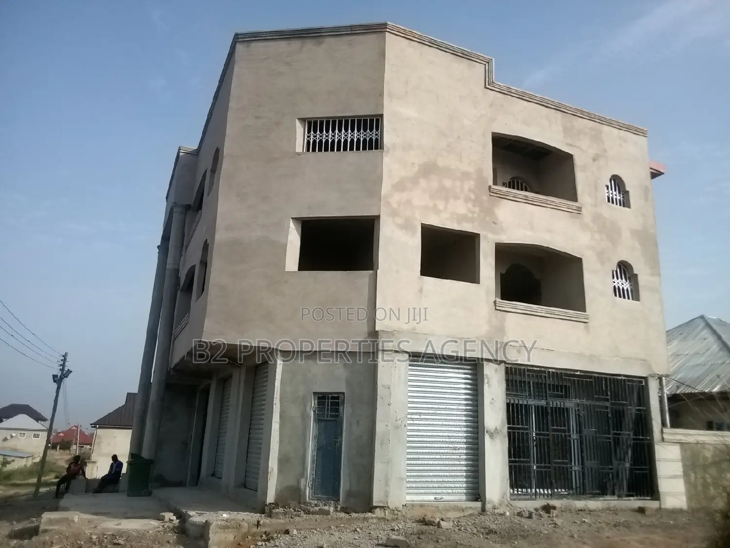 12bdrm Block of Flats in B2Properties Agency, Kumasi Metropolitan