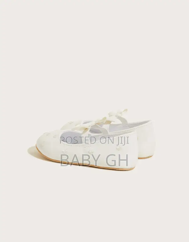 Patent Heart Embroidered Walker Shoes Ivory