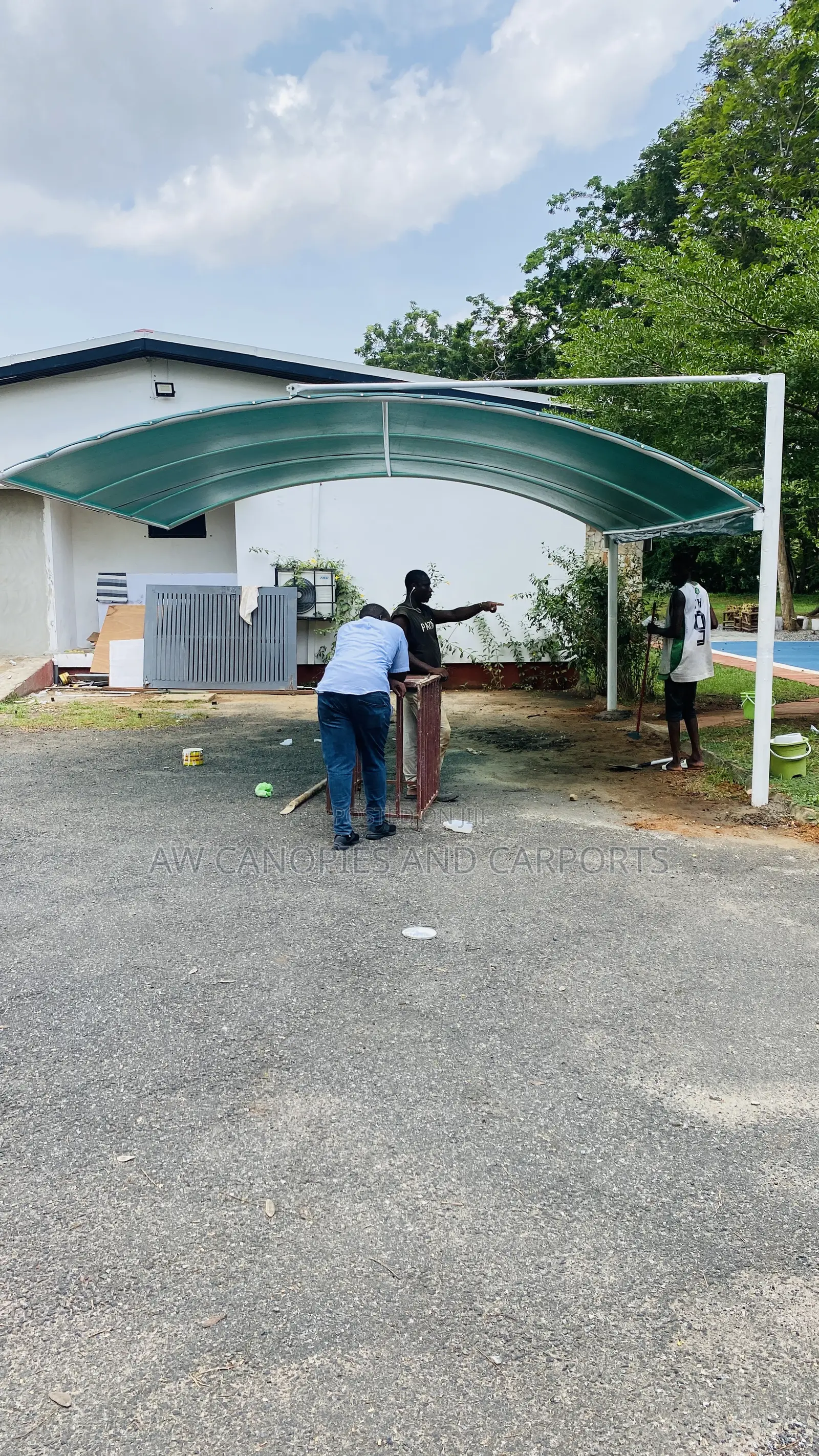Carport Garage Local for Two Cars