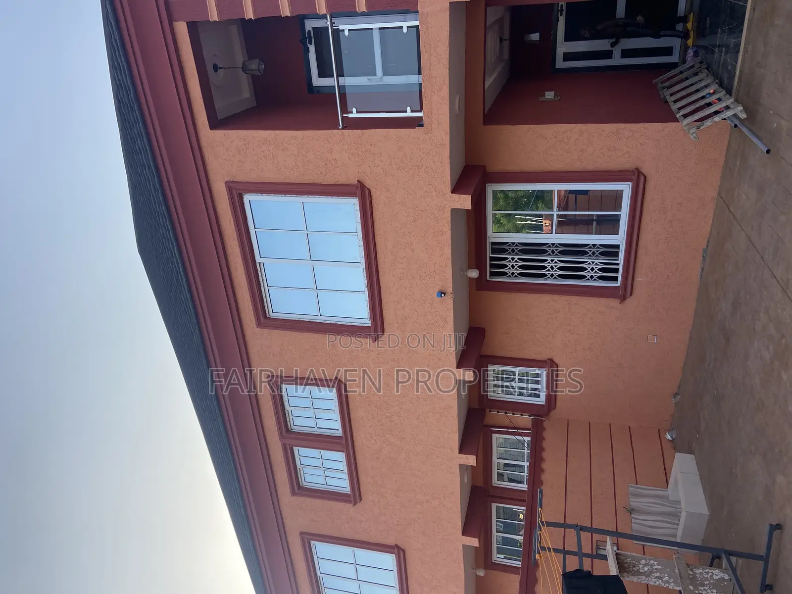 3bdrm House in East Airport, Mahama for rent