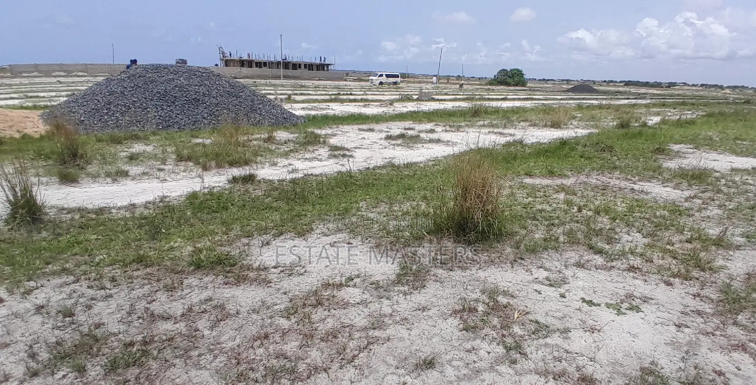 Greener and Vast Land Up for Sale.