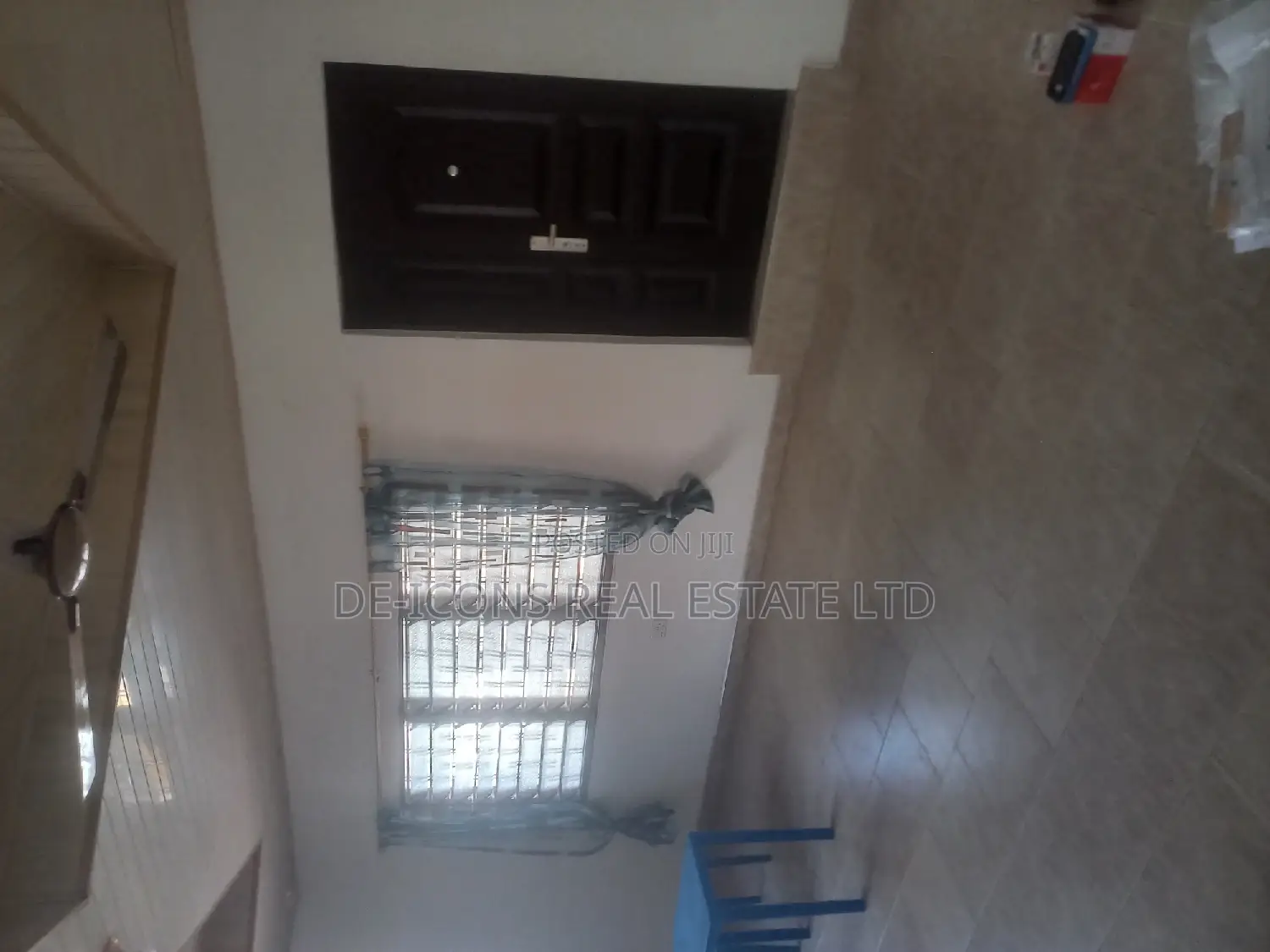 3bdrm Mansion in De-Icons Real Estate, Awutu Senya East Municipal